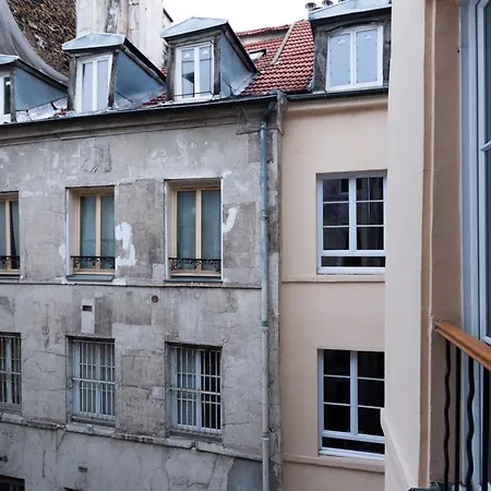 Charming Cozy Close To The Marais !!